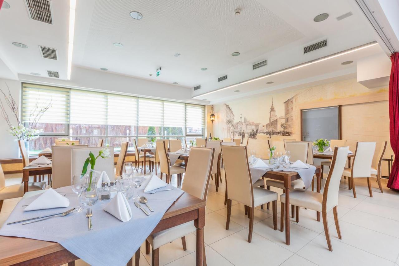 Hotell Poleczki Airport 3*